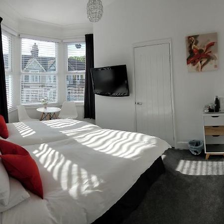 Edelweiss Guest House Сътън он Сий Екстериор снимка